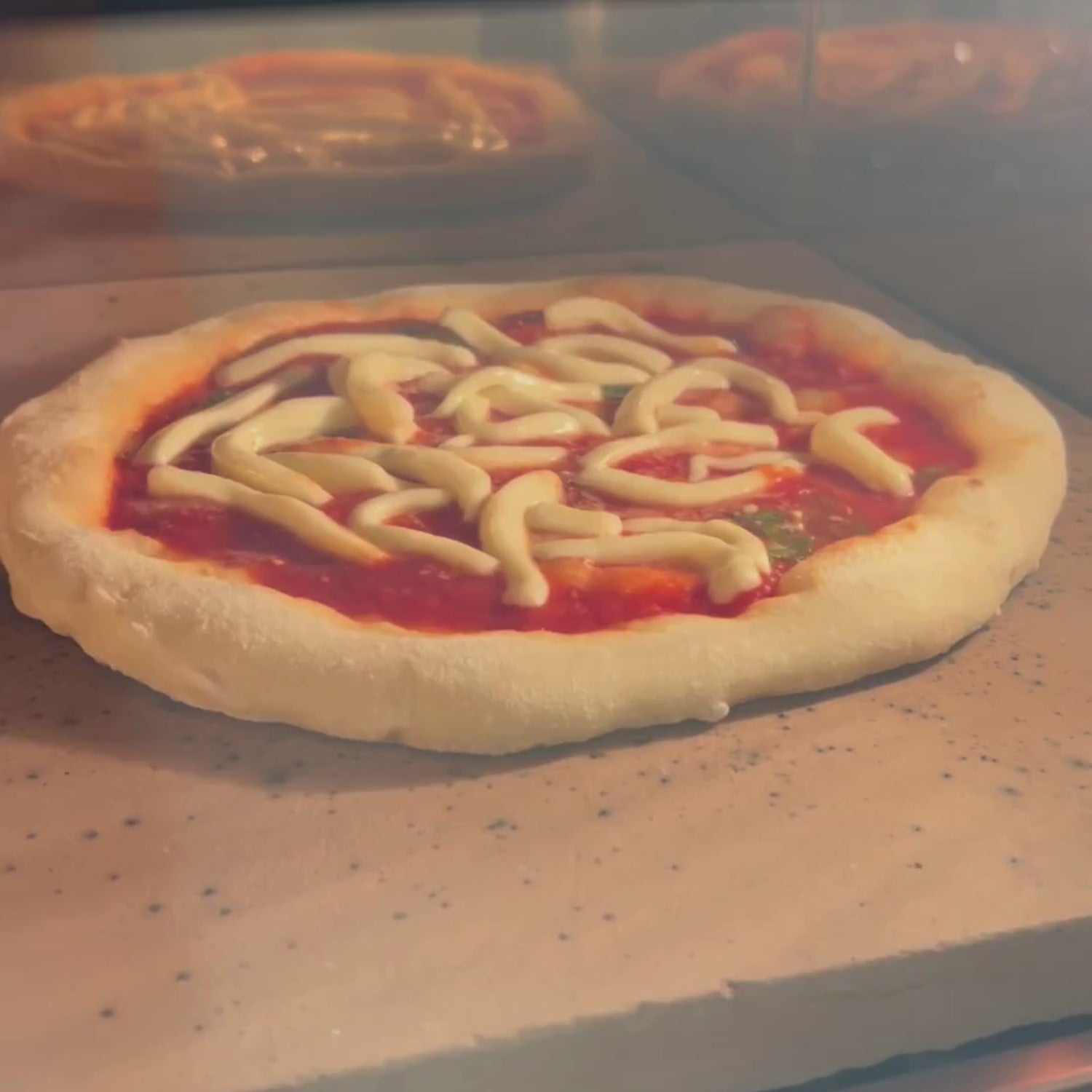 Carica il video: 